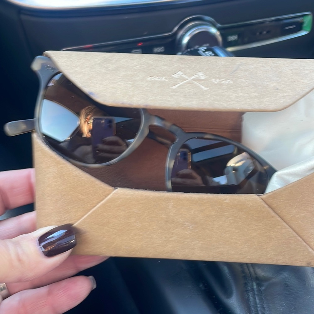 Subglasses
